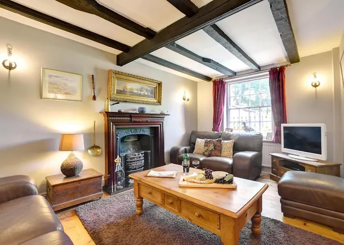 3 Bed In Whitby Oc-r045 *