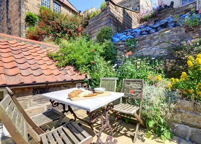 3 Bed In Whitby Oc-r045