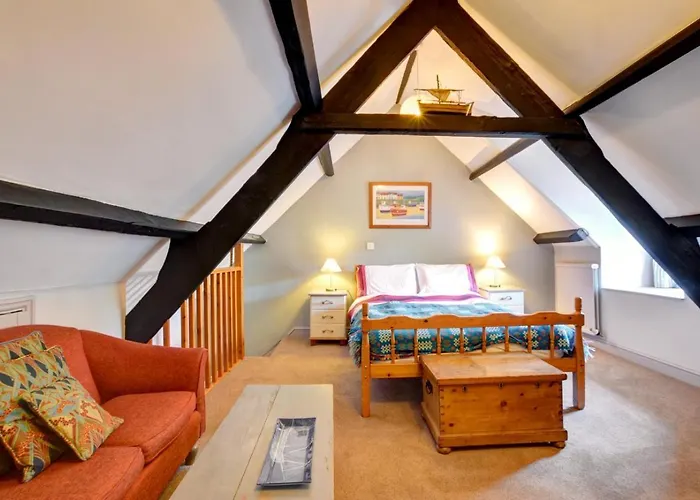 3 Bed In Whitby Oc-r045